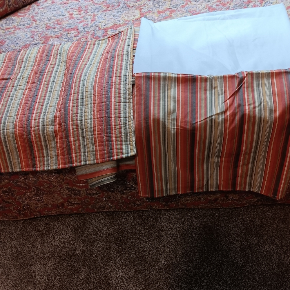 1 Bedskirt - 1 Sham